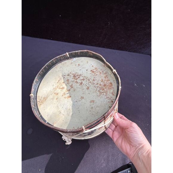 1800S EARLY CHILD'S TIN DRUM WITH ORIGINAL STRINGS WAR BATTLE ON SIDE CONVERSE - Picture 11 of 14